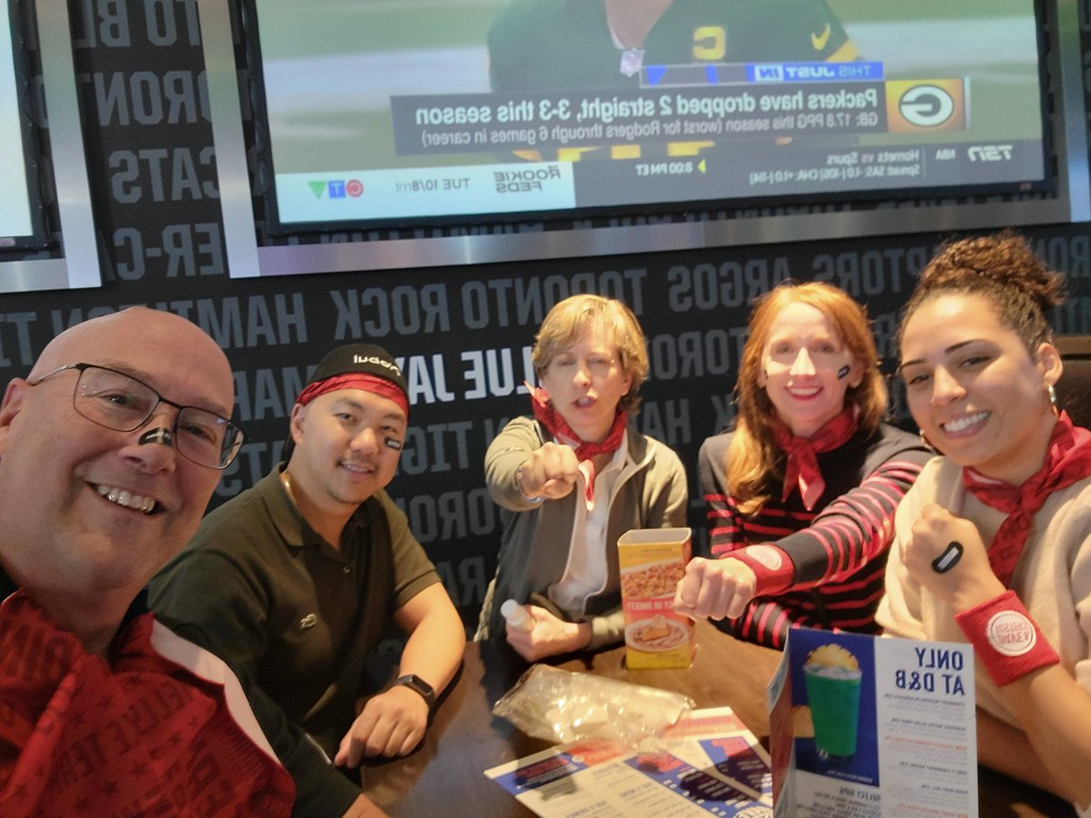 cmmero's tweet photo. Team Nobul Crushers!!
@nobul @dnbteambuilding #dnbteambuilding https://t.co/hAEByYaWlB