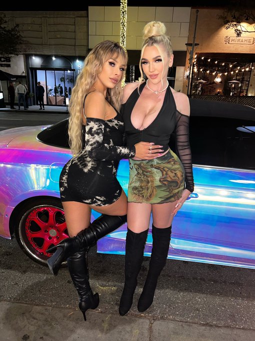 Watch Kendra Sunderland's leaked NSFW photo on TwXstars