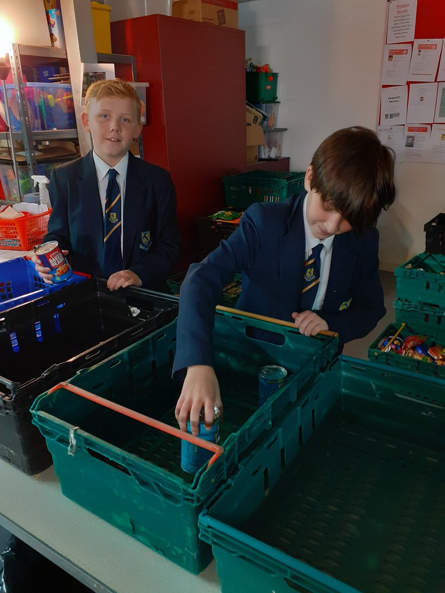 Excellent to see our Verulam School students volunteering and supporting our local community today.