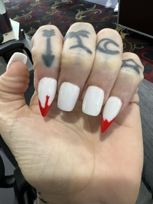 This might be all the energy I have to dress up for Halloween this year. What are you going to be? https://t<a href="/tag/onlyfans"class="tags"><span>#onlyfans</span></a>