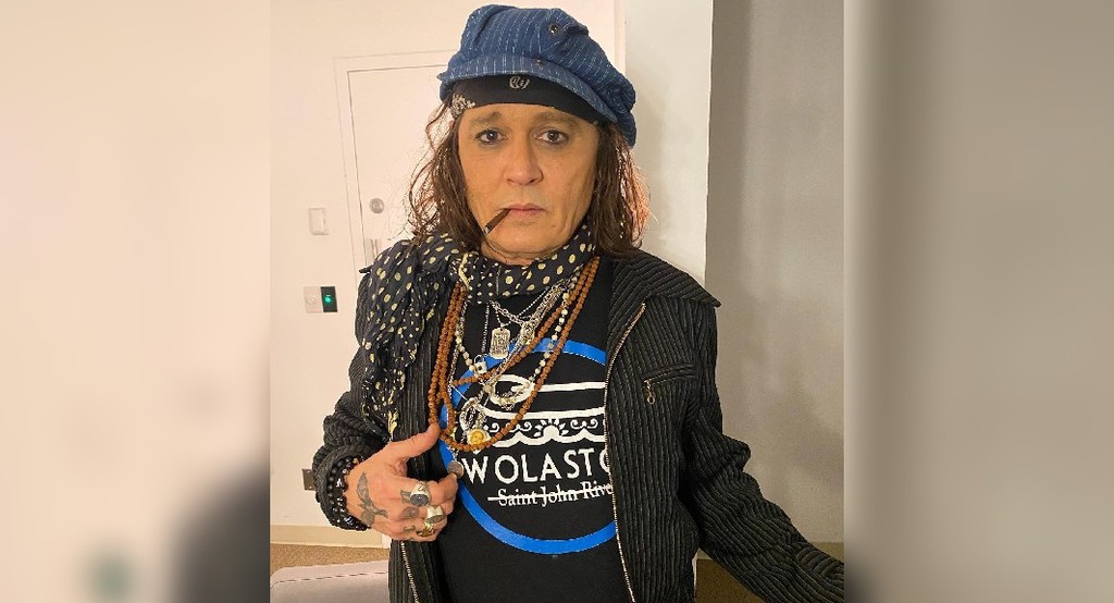 TJProvincial's tweet photo. Johnny Depp sports T-shirt supporting river name change https://t.co/lPXT8V9hjy https://t.co/sUMmqFSrX6