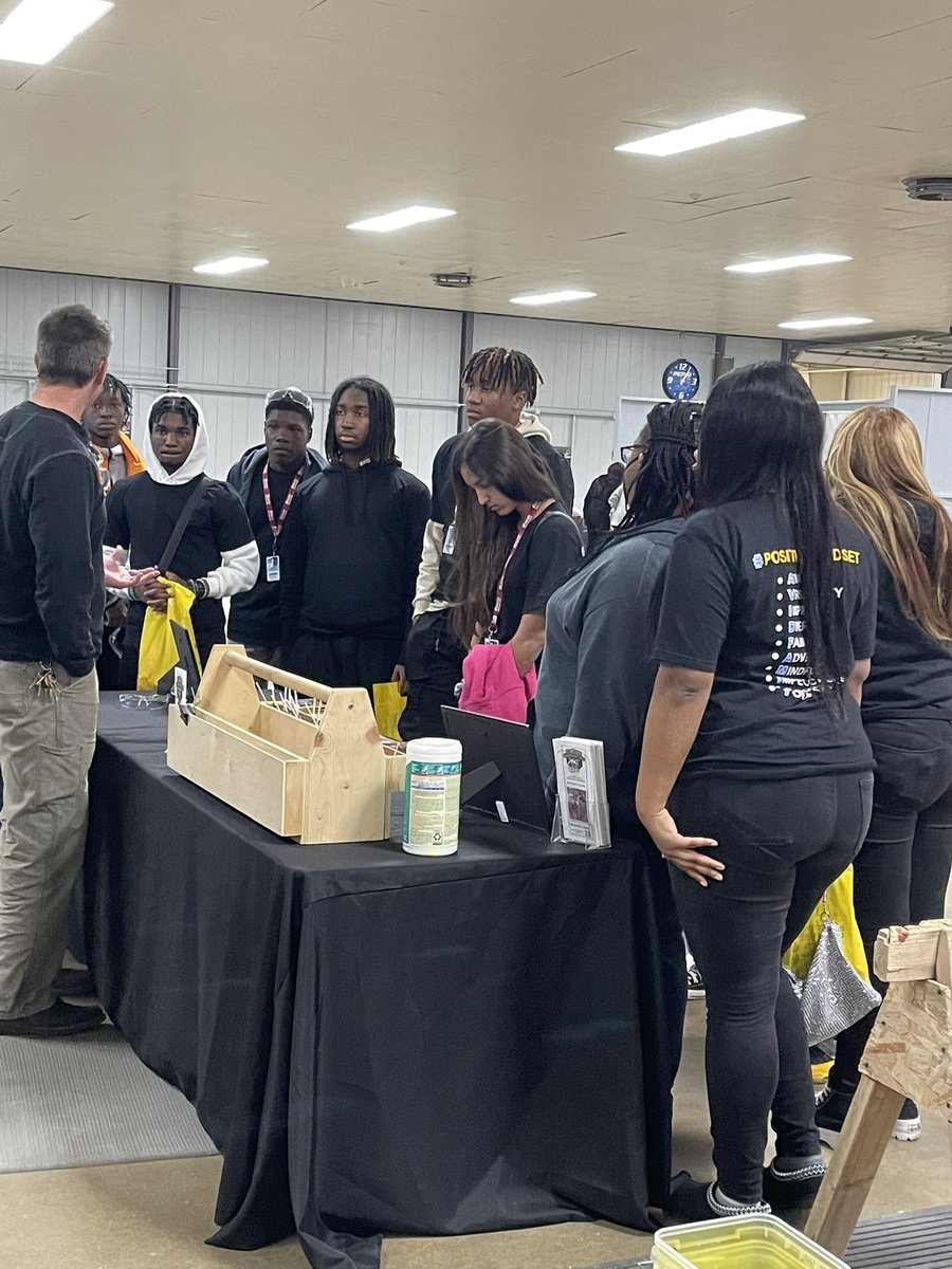 Ms. Pelch tweet media