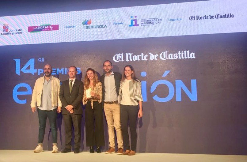 Matarromera's tweet photo. #Matarromera recibe el premio a la mejor #UXWeb en los #Premiosevolucion de @nortecastilla https://t.co/obPXmBM7PM
