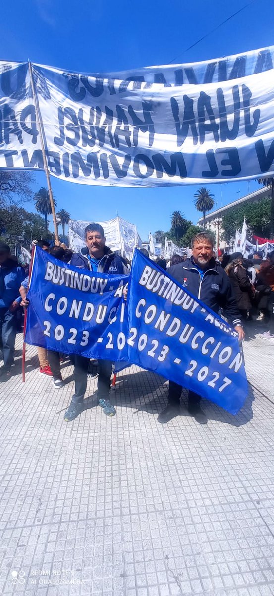 fe_uta's tweet photo. 📸🔙Así fue nuestro 17 de Octubre, entre compañeros, pares, leales a los únicos principios que nos sacarán adelante 💪
✌️#díadelalealtad #17deOctubre🇦🇷
#trabajadores #UTA🚌 https://t.co/FAzYieevxc
