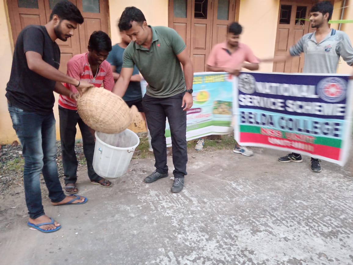 BeldaCollege's tweet photo. NSS UNIT -I, II &amp; III, Belda College, Paschim Medinipur, West Bengal. India.   
*CLEAN INDIA 2.0*     *   *# Swachh Bharat 2022*.  
19.10.2022    
 Our Volunteers are actively participated in Clean India 2.0 ans Swachh Bharat 2022  at  Belda, WB
@rdnss_kolkata
@swachhbharat https://t.co/pXcZojcIAr