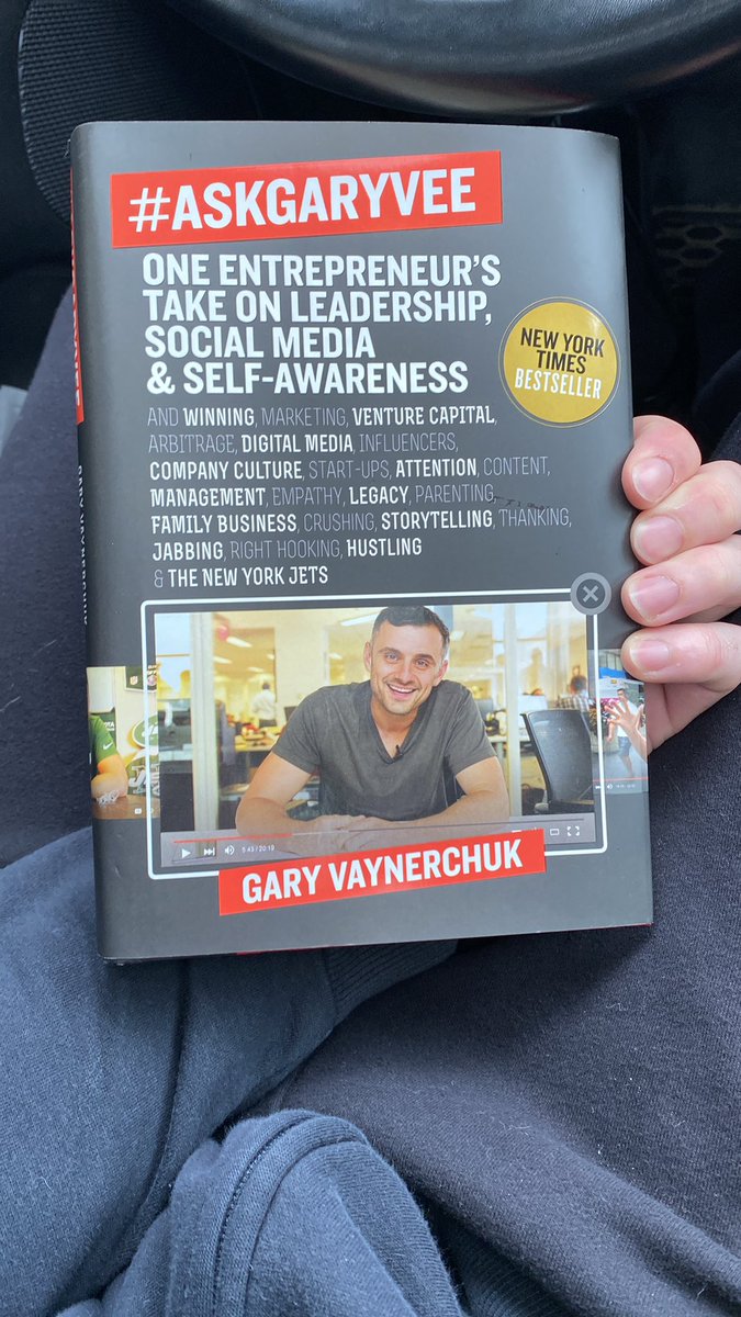 StonedNToned's tweet image. Up next on the reading list #AskGaryVee then into #CrushIt 👏🏼💪🏼