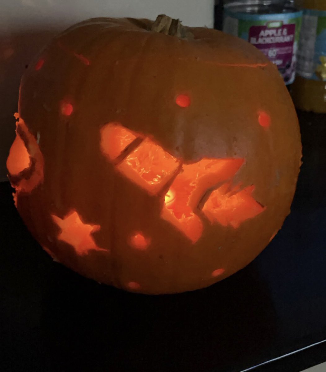 JannPainter's tweet photo. Dexter’s space creation 🚀 🪐 @Y4ClassLeeds @MeadsteadPA @MeadsteadHoS @MeadsteadExecP 🎃 https://t.co/u54hFkxVeA