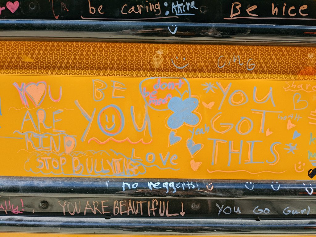 Unity Day is always one of my favorite days of the school year! <a href="/MineolaMS/">Mineola Middle School</a> did an amazing job filling up our Kindness Busses with inspiring messages! 🧡🌎☮️