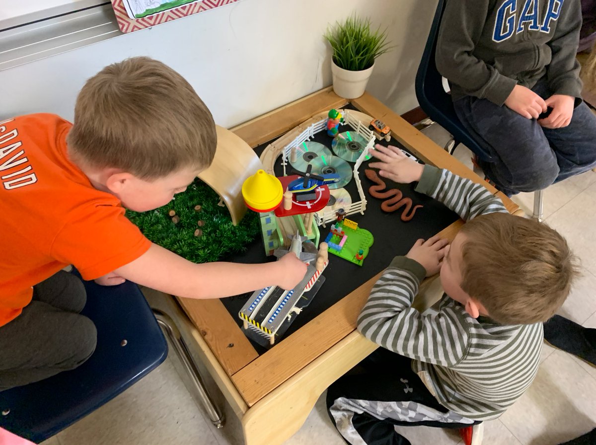 ourstoryroom113's tweet photo. Visiting our friends in @SSESRoom115 We loved looking at their community helpers explorations!  They had so many details!  It felt so welcoming in their room!♥️🚒🚑🚓🚨✨ https://t.co/fe7AnfstFO