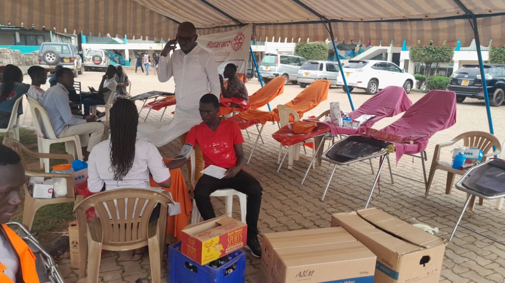 rct_royal's tweet photo. We thank each and everyone who came through in the first phase of the blood donation camp where we managed to collect 137 units  of blood to the Rotary blood bank of mengo.
@rckampalanorth @RunisMedia1 @kanosug @SarahOwembabazi ,@IsaacOkullo1 @Alycespeechie @MPUganda https://t.co/M3VLnHewFJ
