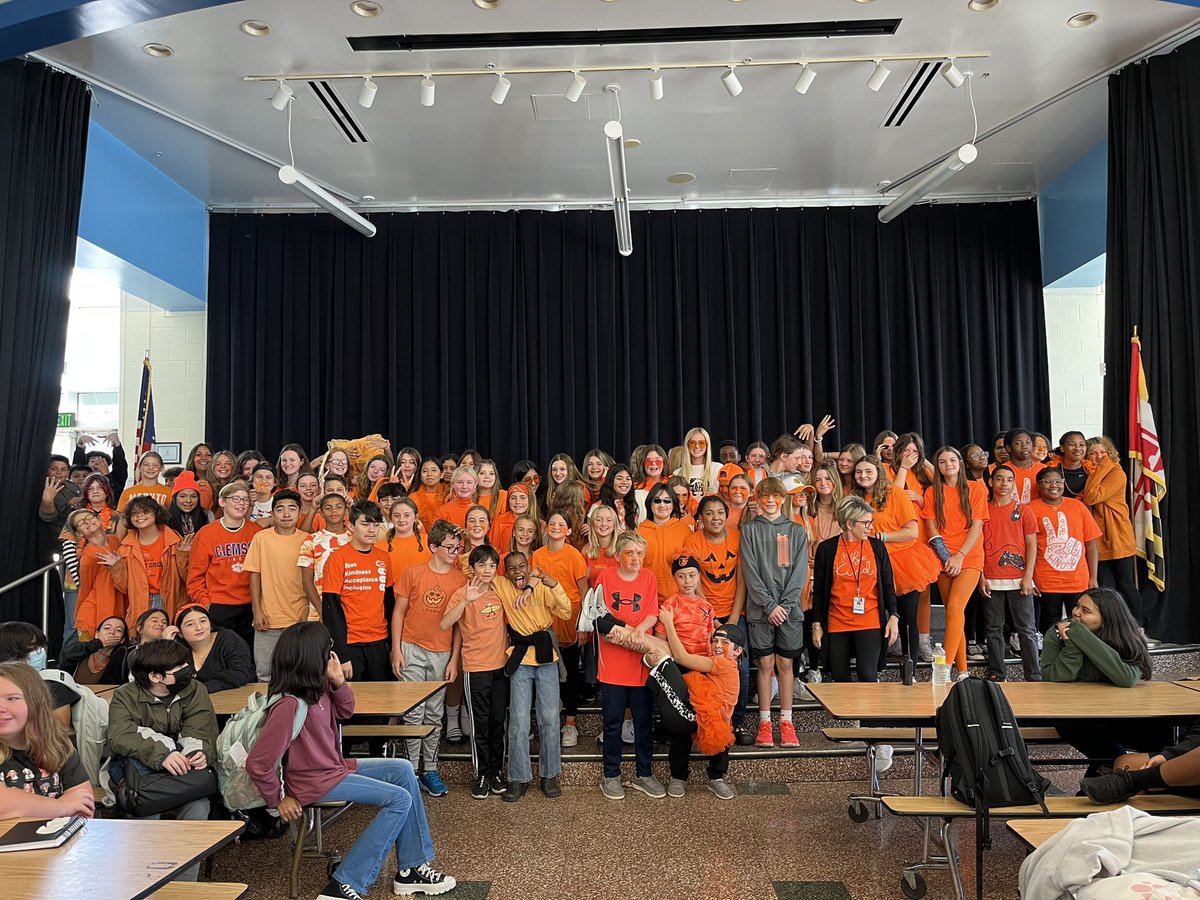 SouthernMSAACPS's tweet photo. SMS is United for Unity Day #UnityDay2022 #AACPSAwesome @AACountySchools https://t.co/vruYYs3jPH