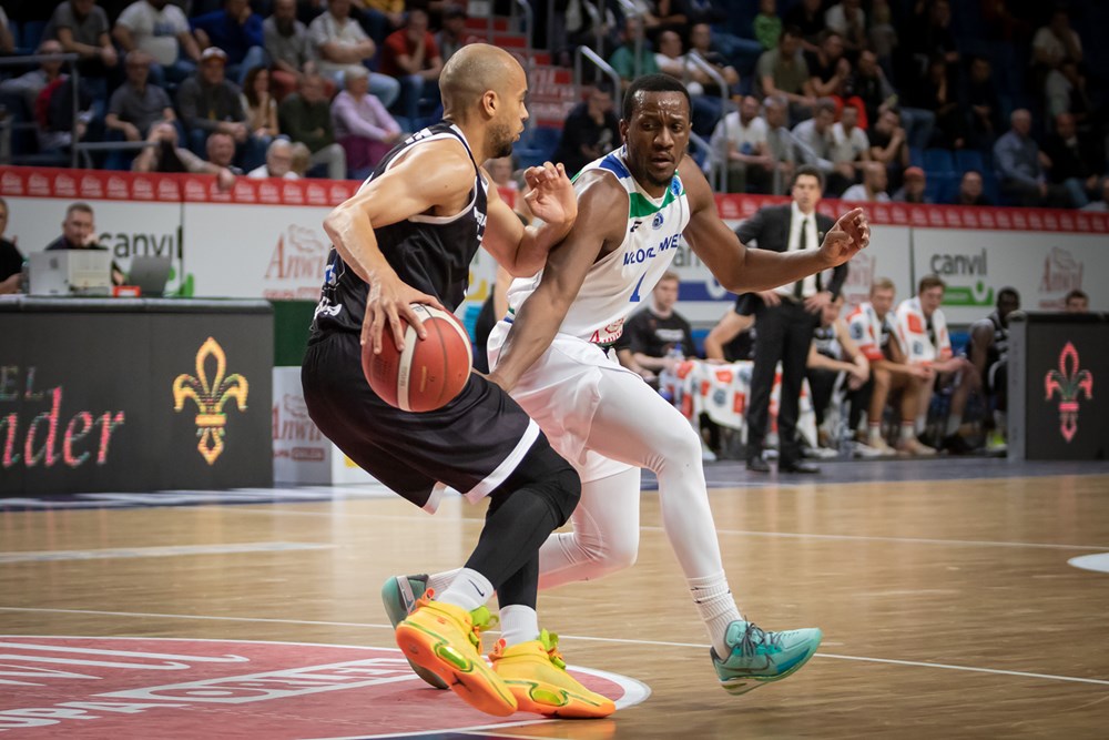 🏀 Karhu Basket pokonał @Anwil_official 89:88 w rozgrywkach @FIBAEuropeCup fot. fiba.basketball #EnergaBasketLiga #PLKPL