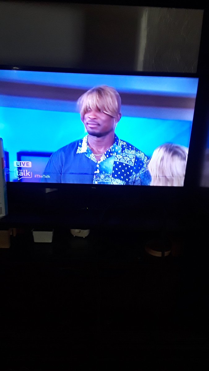 PoohskieTha's tweet photo. Watching @TheTalkCBS @sherylunderwood My Girl Say If He Don't Got No Hair He Has No Say So About Her Bangs 🤣💯💪🏾🦂💗 #Poohskie_Tha_Differential_Babi #SoSaintLouis #FMNENTERTAINMENT #YerLabel #SwaggertownRecords https://t.co/xcQq5mmbXE