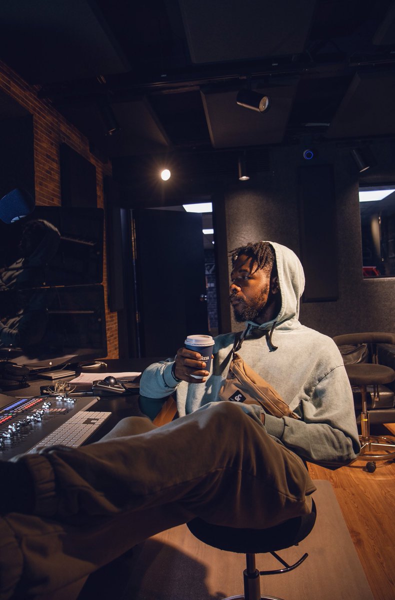 By the way I mixed and mastered ‘Rush’ ‘Bloody Samaritan’, ‘Overdose’ ‘Big Energy’, ‘Ijo Laba Laba’ and some of your favorite songs.

Just saying I dey try sha 😎