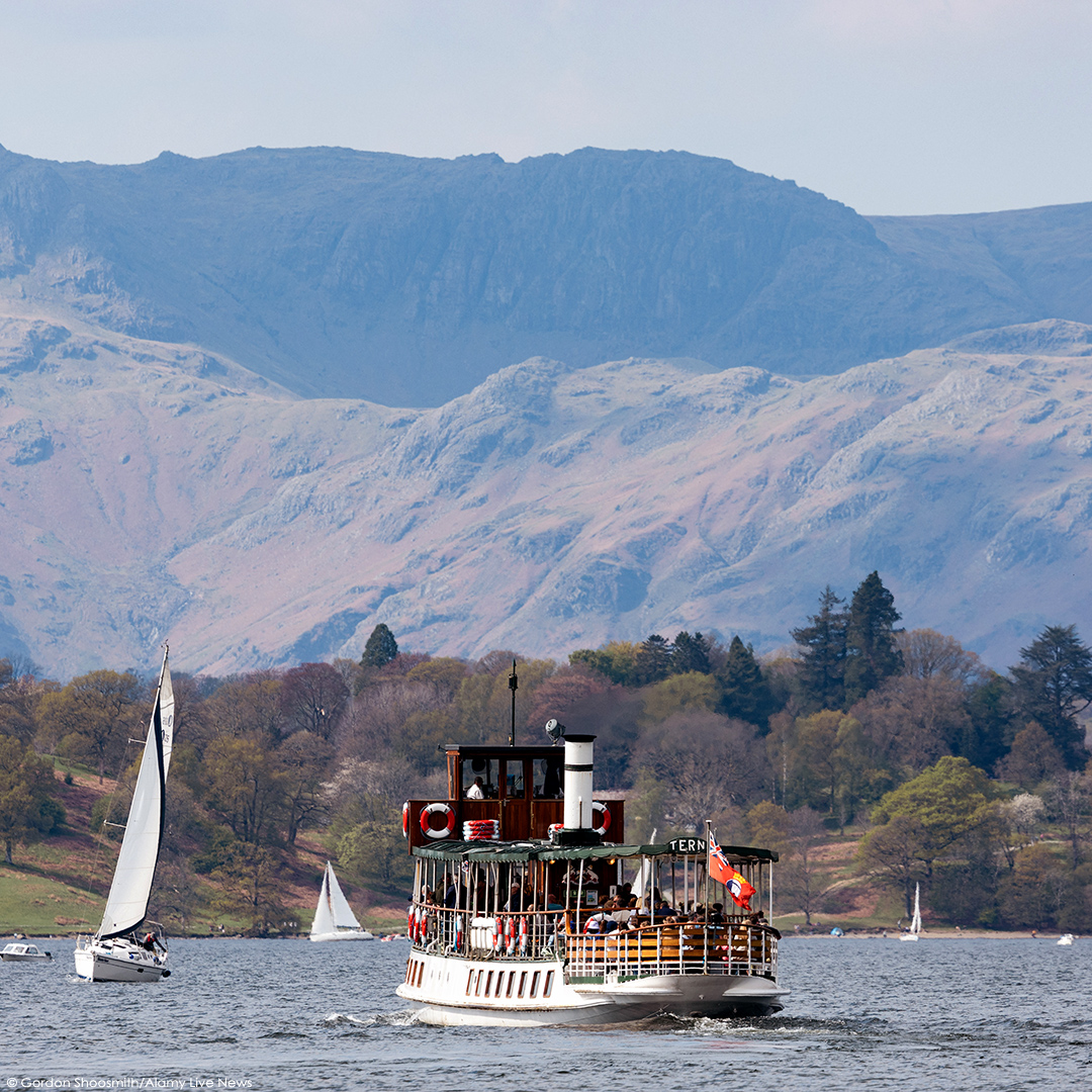 Windermereboats's tweet photo. Steaming into a Lake District Autumn - grab the best views from Tern's outer decks.

#MVTern #Autumn #Windermere https://t.co/aIoCZfNebv