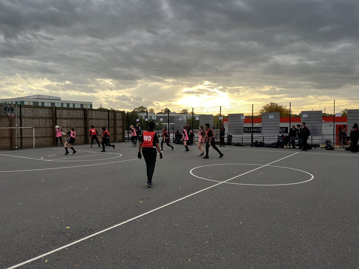 SharplesPE's tweet photo. Y9 also had a brilliant game tonight against King’s. The girls demonstrated some excellent netball to come away with a 13-5 win! Girl of the game went to Izzy! Well done, girls. 🥇🏐 @SharplesSchool https://t.co/CjYBKUccbQ