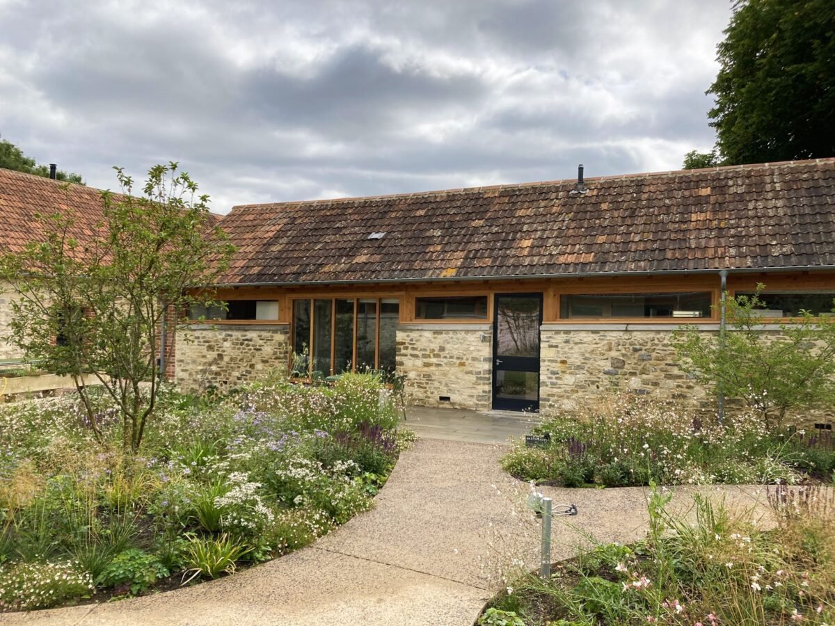 AccessibleHols1's tweet photo. New! Wraxall Yard in #Dorset has 5 luxury barn conversions with accessible kitchens, profiling beds, wet-rooms, and 1 with ceiling hoist. The entire farm is step-free and guests can enjoy a pretty riverside wheelchair-accessible boardwalk #dogfriendly https://t.co/G8OAzInjJT https://t.co/7JjDLKOlMo
