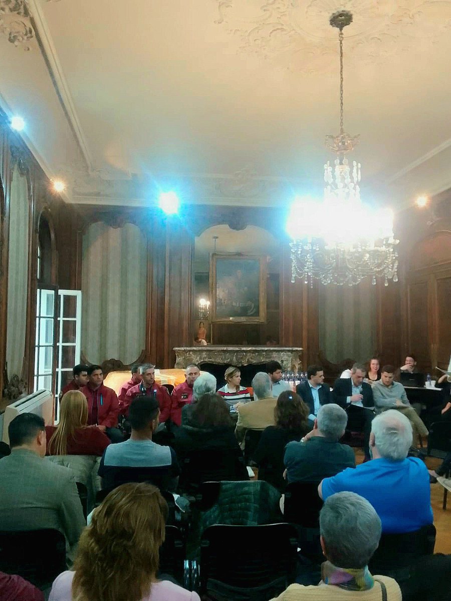 Ciu_Activaok's tweet photo. 🟠 Ciudadanía Activa presente en el Foro de Seguridad Pública de la Comuna 1 🟠
@raposoemilio
@ciancio_cc
@AnadirLourdes
@carlosbrunok
#FOSEP #Ciudadania_Activa #Ciudadania #Pro #Juntos #Argentina https://t.co/7ciTkK7YMb