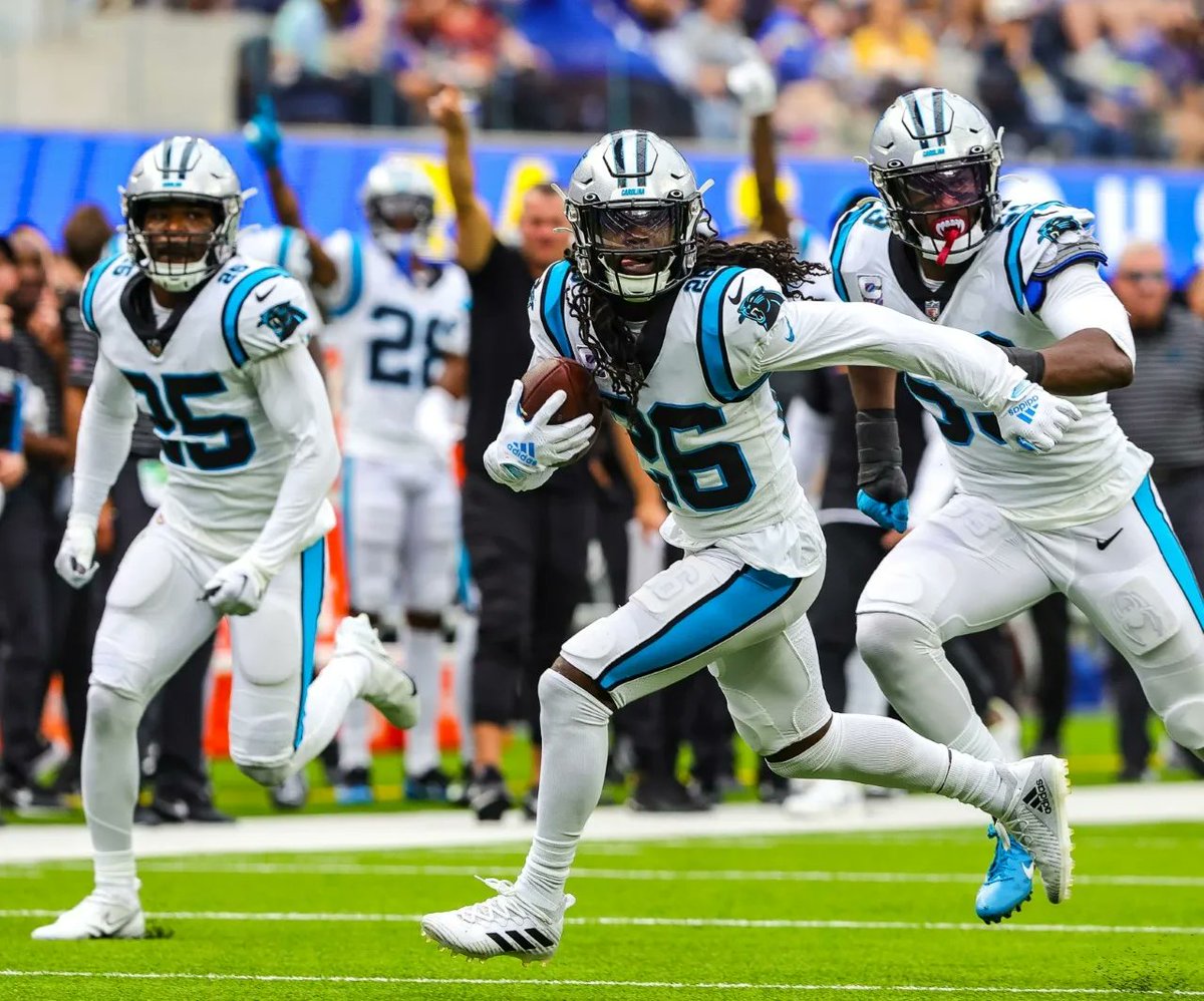charlottevibe's tweet photo. The Panthers scored their third defensive touchdown of the season, the most in the NFL, on Jackson's pick-6.
📸 @patrickschneiderphoto
#panthers #nfl #carolinapanthers #keeppounding #panthersfans #gopanthers #carolinapanthersfan #nfldraft #nflnews #pantherstrong #panthersgame https://t.co/8rQgA3C1FQ