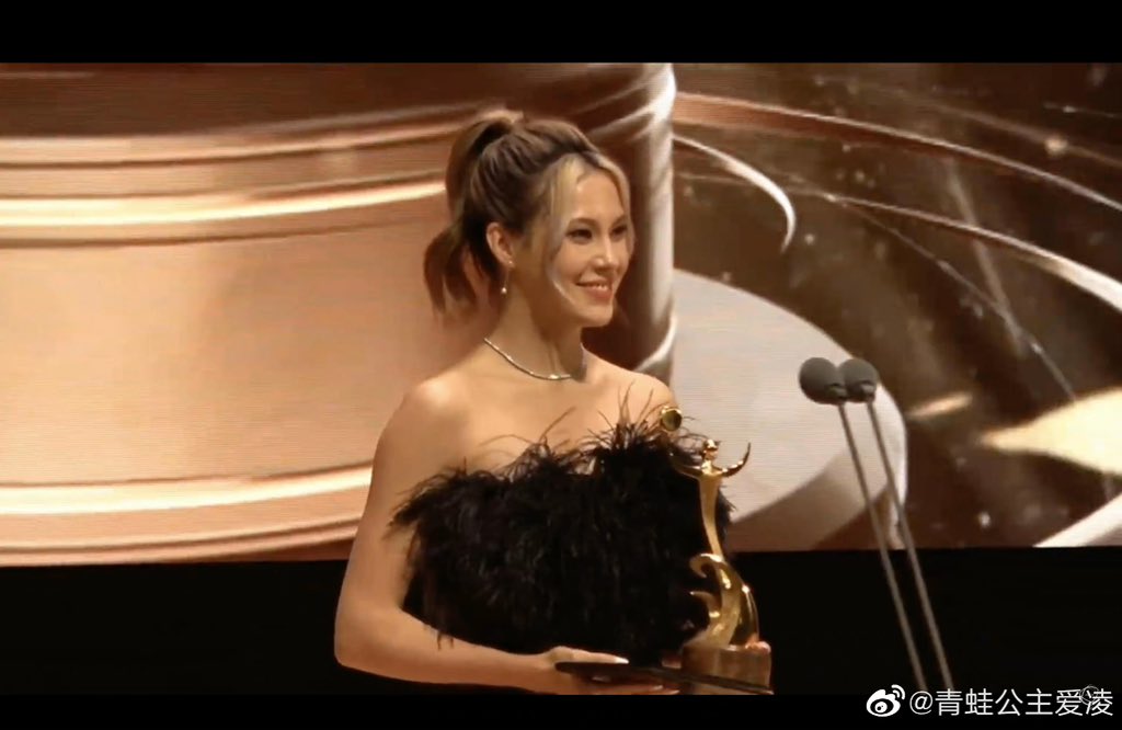 Eileen Gu 谷爱凌 tweet media