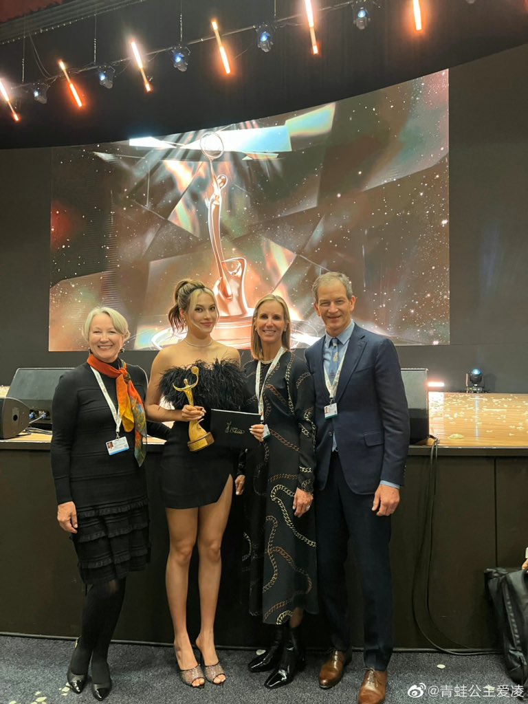 Eileen Gu 谷爱凌 tweet media