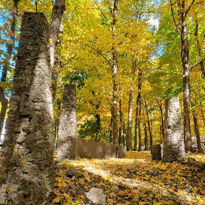 OHStateParks's tweet photo. South Bass Island State Park is displaying stunning fall colors right now! π π Plan your trip now to see these beautiful colors! πΈ: Kayla Beck
#fall #ohiofall22 #ohiostateparks #southbassislandstatepark #southbassisland #fallcolor https://t.co/KtFKgKa3Ba