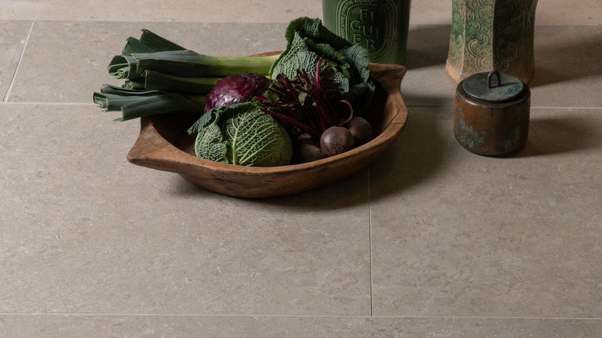 LapicidaLtd's tweet photo. As autumn edges closer to winter, earthy, naturalistic tones feel so reassuring.
Illusion Grey from our Eternal Collection of antibacterial #porcelaintiles recreates the warm tones and textural look of #natural #limestone.
https://t.co/VSpBezFDjD
#lapicida #harrogatebusiness https://t.co/XPqJj6SprM