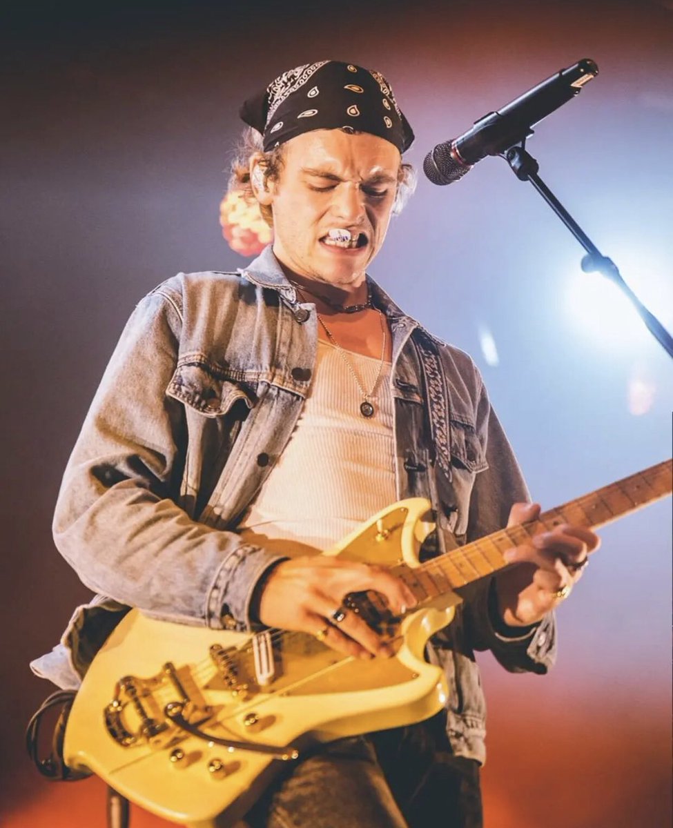 ross lynch archive (@rossonfile) on Twitter photo 