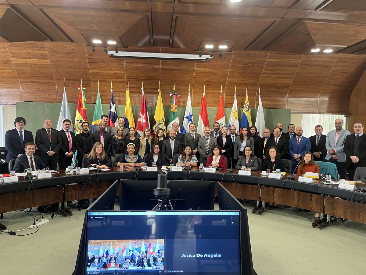 ALADI_SG's tweet photo. XXII Reunión Técnica de Oficinas Gubernamentales Responsables del Suministro de la Información Estadística de Comercio Exterior (RECOMEX) 📊📈

La reunión se llevó a cabo en la sede de @ALADI_SG y contó con la participación de expertos de los 13 países de la Asociación https://t.co/xCYIV3EXso