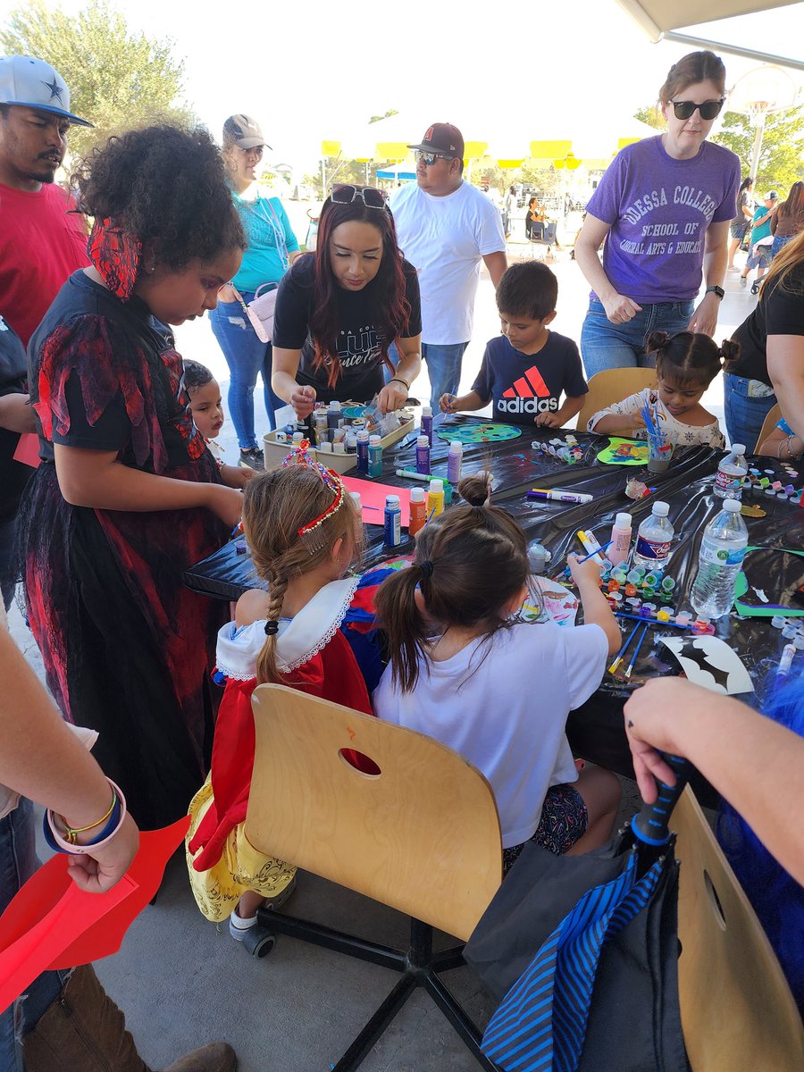 Adriana L. Moreno tweet media