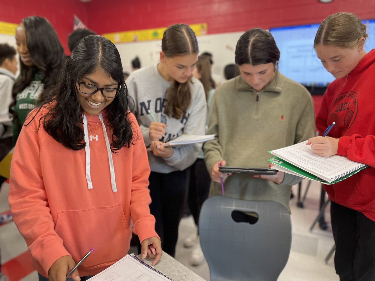 KrinaBPatel's tweet photo. Thoroughly enjoyed my time in Spanish 3 today! Loved seeing their smiling faces as Ms. Szpak facilitated a learning game with new vocabulary! @CabarrusWest @CabCoSchools #LetsGoFlying https://t.co/k1mYHpVCz5
