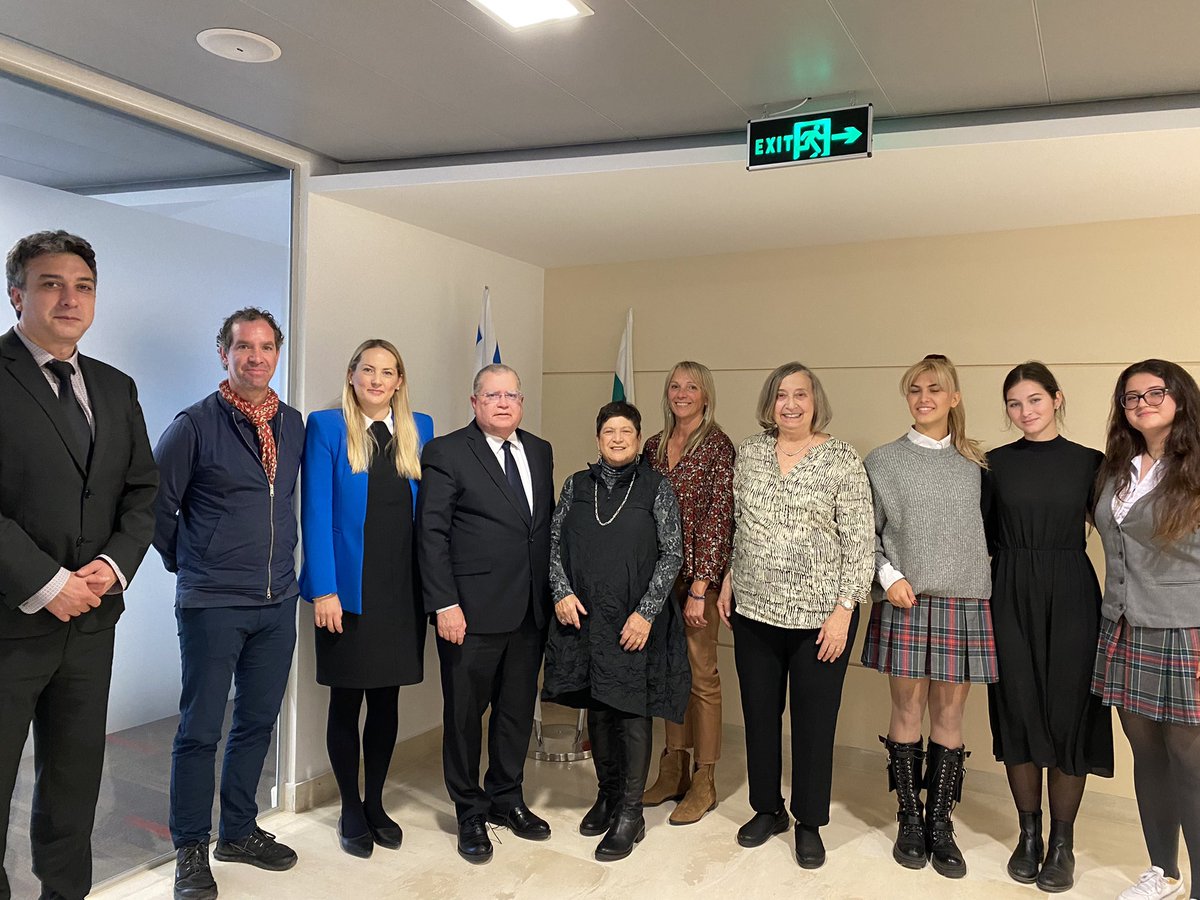 Ambassador <a href="/elron_yoram/">Yoram Elron</a> &amp; DCM <a href="/_NaamaLevy/">Naama Levy</a> welcomed a delegation of <a href="/WorldORT/">World ORT</a>, <a href="/ORTAmerica/">ORT America</a> &amp; ORT Bulgaria leaders and board members. 

They were accompanied by 3️⃣ #youthambassadors from 134 ORT School.

Future joint ​​activities were discussed at the meeting.