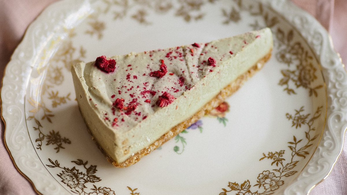 LilacMills's tweet photo. Cake-break!
#amwriting #cakebreak https://t.co/uBQtvqphTJ