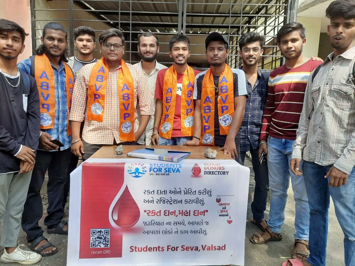 SFS_Gujarat's tweet photo. सेवार्थ विद्यार्थी वलसाड़ इकाई द्वारा  रक्तगट परीक्षण किया गया और रक्तदाता के लिए रजिस्ट्रेशन किया।

@abvp_valsad
#StudentsForSeva https://t.co/UI7C9HdC4i