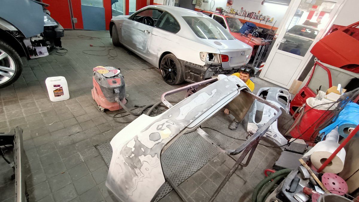 aiko_motor's tweet photo. ¡Así salió del #taller el súper @BMW #320d tras pasar por las manos de #chapaypintura de #aikomotor !🔥

#tallermecanico #aikomotor #bmw #bmw320d #chapa #pintura #bmwlove #bmwlife #pulido #restaurar #talleres #taller #pulir #reparar #reparaciones #mecanica #madrid https://t.co/S729f3va4R