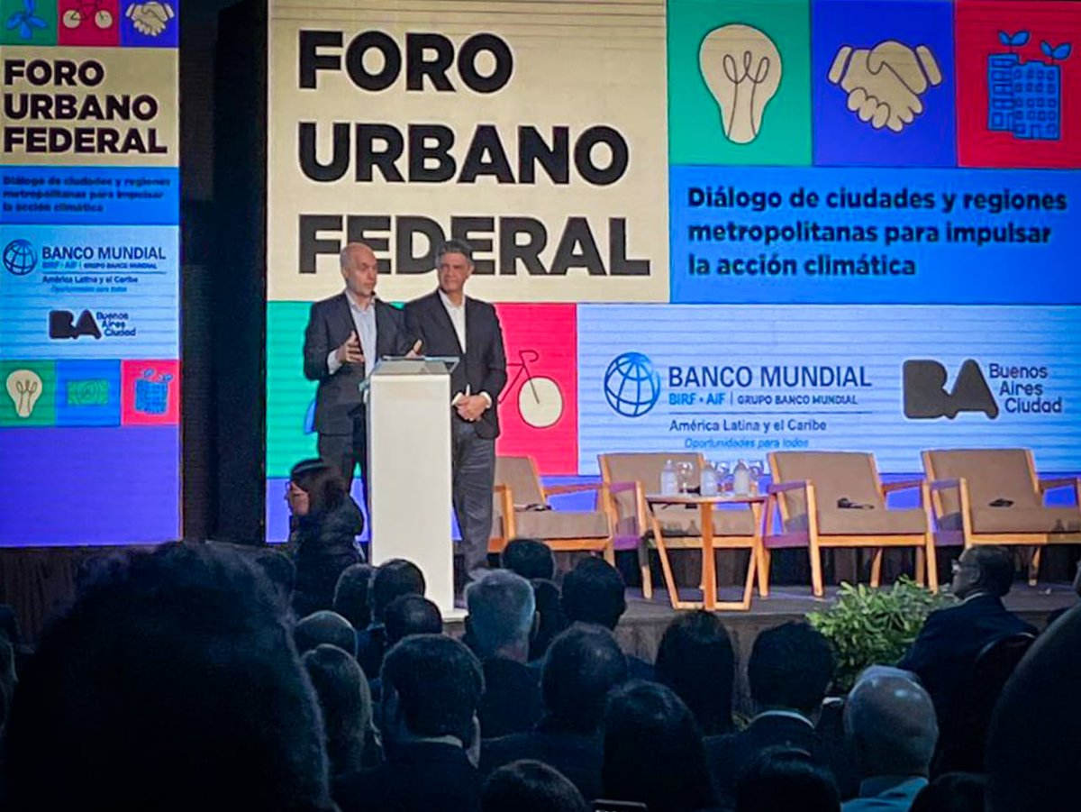 JMartinezPerga's tweet photo. En el marco de la apertura de la Cumbre Mundial de Alcaldes C40 junto a @horaciorlarreta. Gracias por reconocer a nuestra ciudad diciendo ante los alcaldes del mundo: “Necesitamos 100 ciudades como Pergamino que garanticen la calidad de vida y el federalismo de nuestro país”. https://t.co/bGBk5qDE3Y