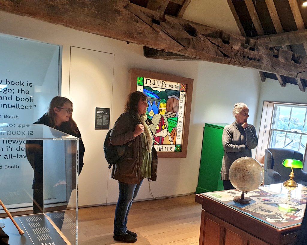 WmPowell2021's tweet photo. Heartfelt thanks to @marifromvalley of @haycastle for a fascinating tour this AM for @BreconBeaconsNP members, as part of our #Heritage training programme. Especially good to see my late friend the iconic #RichardBooth #KingofHay ๐ at the very heart of the project #HayCastle ๐ฐ https://t.co/VNlPcmeEZy