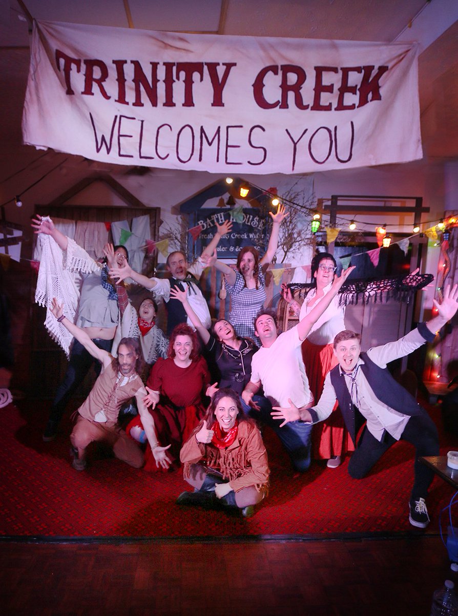 Festive tidings from us all at Southend 48 Hour Improvathon! May your family dinners be un-awkward🍽, your vegetables be non-deadly 🥕and your celebrations be uber-joyful!🥳🎇🤩✨🎄 #improv #fundraiser 
📸 @gazdevere