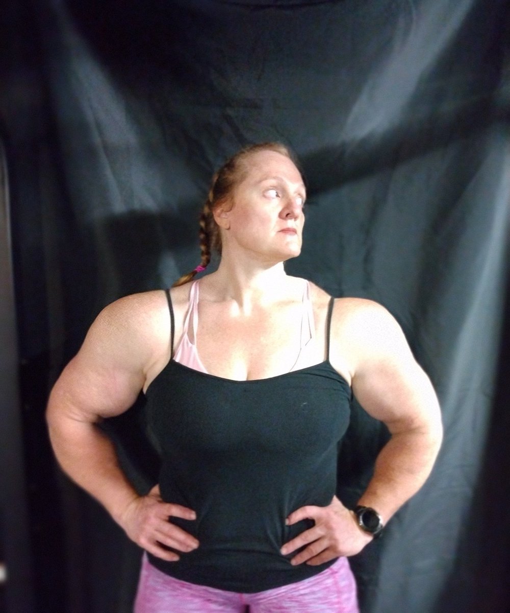 YtGym's tweet photo. pdgde2: RT @StrongestEver: Wednesday is #shoulders day
#beccaswanson #strongestever #CONSISTENTpersistance #packleader #swole #mother #motherswholift #fitness #gymshark #underarmour #victoriasecret https://t.co/ygCqSqJEuD