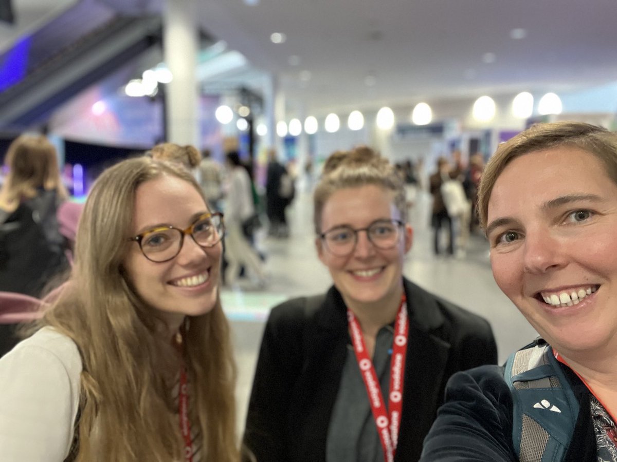Journalistenschule ifp (@ifpmuenchen) on Twitter photo Für uns mit Workshops bei <a href="/StartIntoMedia/">Start Into Media</a> auf den #mtm22: <a href="/annaparschan/">Anna Parschan</a> und Elena-Winterhalter. Danke, ihr beiden! (mit ifp-Studienleiterin @fugunt) Danke an <a href="/StartIntoMedia/">Start Into Media</a> für die tolle Präsentation von Medienberufen für Interessierte. Tipp! Für uns mit Workshops bei <a href="/StartIntoMedia/">Start Into Media</a> auf den #mtm22: <a href="/annaparschan/">Anna Parschan</a> und Elena-Winterhalter. Danke, ihr beiden! (mit ifp-Studienleiterin @fugunt) Danke an <a href="/StartIntoMedia/">Start Into Media</a> für die tolle Präsentation von Medienberufen für Interessierte. Tipp!