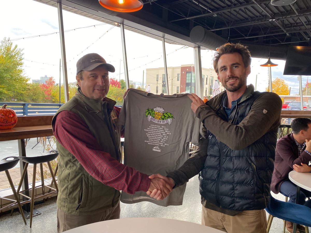 HBAGK's tweet photo. We had another great turnout for our monthly Brew Tour social, this month at Xul Beer Company, one of the coolest buildings in downtown Knoxville! Thanks to everyone who attended and we hope to see even more members at our last two stops of the year. #HBAGK #XULBEER https://t.co/CdbJISw36t
