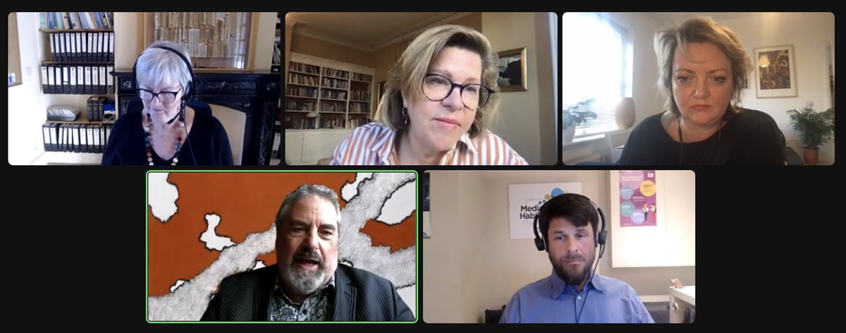 MediaLearning's tweet photo. Great panel discussion with @reneehobbs, @IrregularVerbal, @julianevrb, and @onnoh moderated by @SallyReynolds at #MLA4MedLit https://t.co/UgivVhJvXG