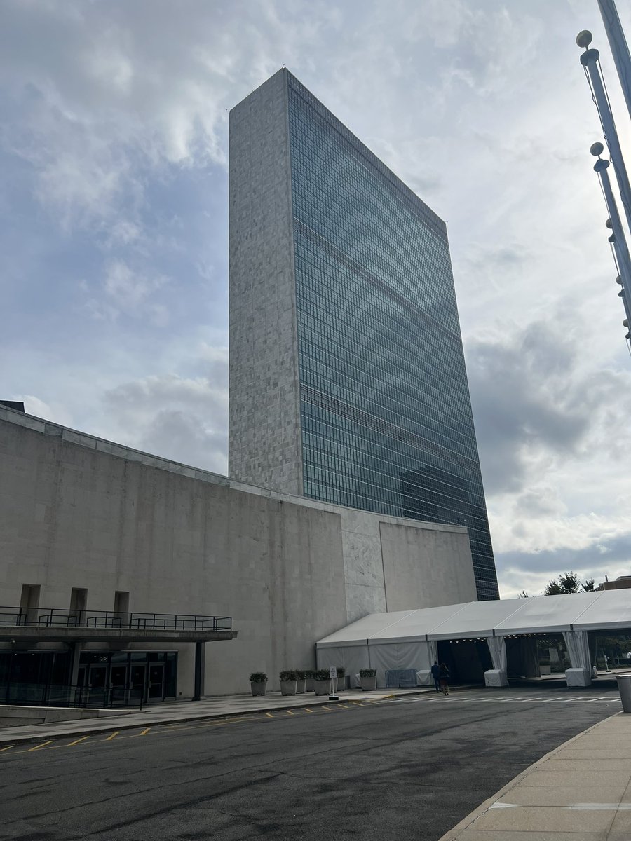Shanzaf's tweet image. Had the honour of presenting Pakistan’s statement on enforced disappearances in Indian Illegally Occupied Jammu and Kashmir during the United Nations General Assembly session.
Will be representing Pakistan here for the next two weeks 🇵🇰 🇺🇳