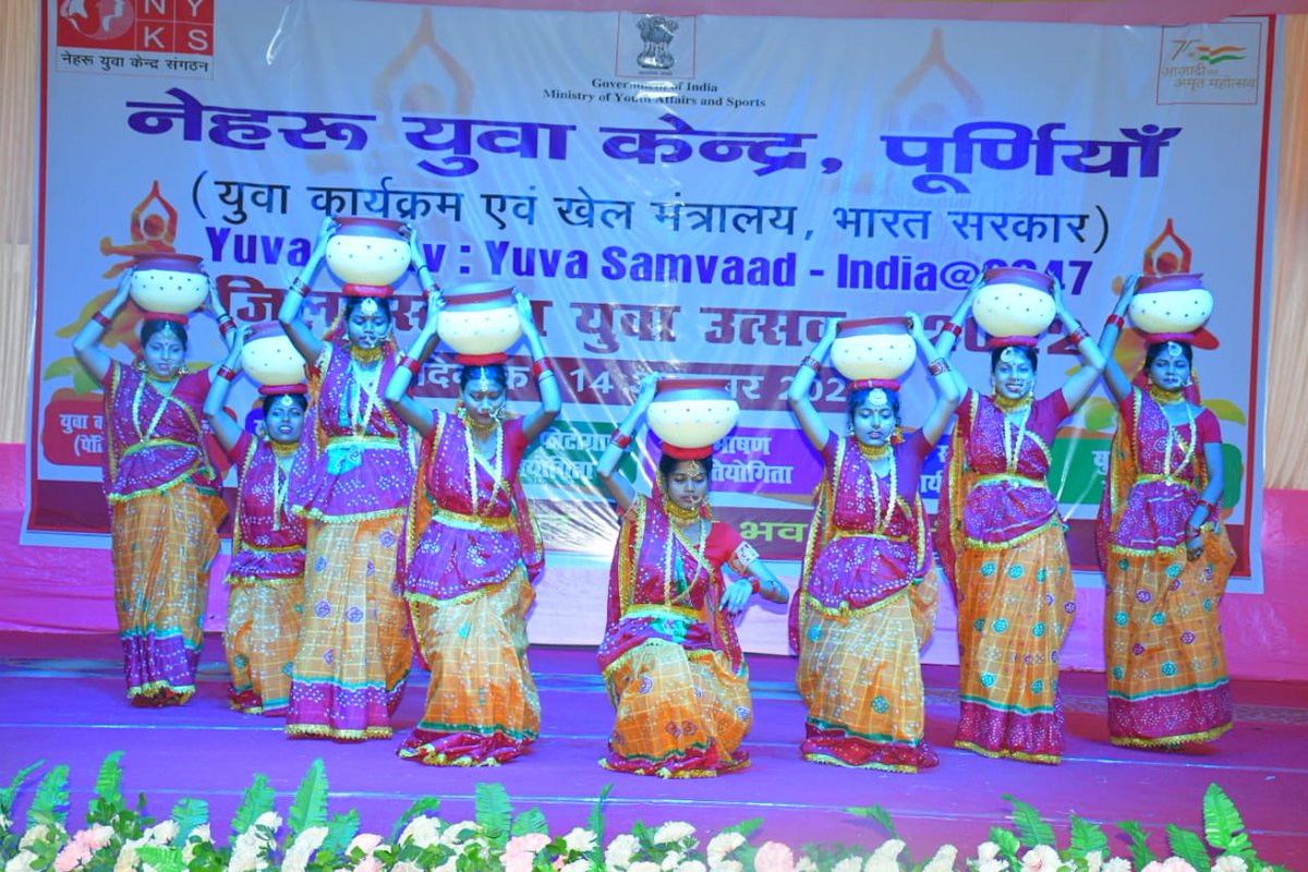 YuvaPurnea's tweet photo. On 14-10-2022, Dance performance in cultural festival at "Yuva Utsav 2022" organized by NYKS PURNEA
@BiharNyks
@Nyksindia
@YASMinistry
@Anurag_Office
#yuvautsav2022
#YuvaSamvad
#yuvaprogram https://t.co/x98xGOTCNr