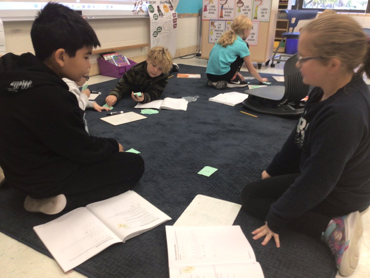 lyonslearning5's tweet photo. Comparing fractions by playing cards! https://t.co/ogFWoKuh59