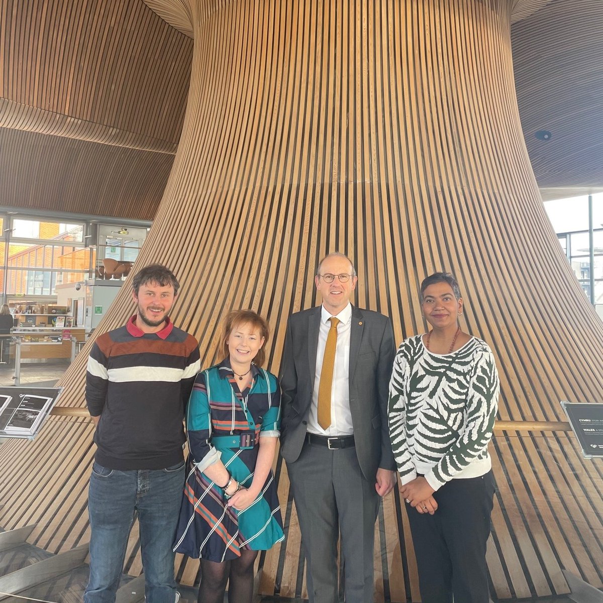 Llyr Gruffydd AS/MS (@llyrgruffydd) on Twitter photo I'm supporting <a href="/TassiaHaines/">Tassia Haines</a> and <a href="/AshUmJo/">Asha Umrawsingh</a> petition on metastatic breast cancer (MBC) and their call for more secondary breast cancer clinical nurse specialists and for the collection of data of those living and being treated for MBC in Wales.
Let's not leave MBC patients behind! I'm supporting <a href="/TassiaHaines/">Tassia Haines</a> and <a href="/AshUmJo/">Asha Umrawsingh</a> petition on metastatic breast cancer (MBC) and their call for more secondary breast cancer clinical nurse specialists and for the collection of data of those living and being treated for MBC in Wales.
Let's not leave MBC patients behind!