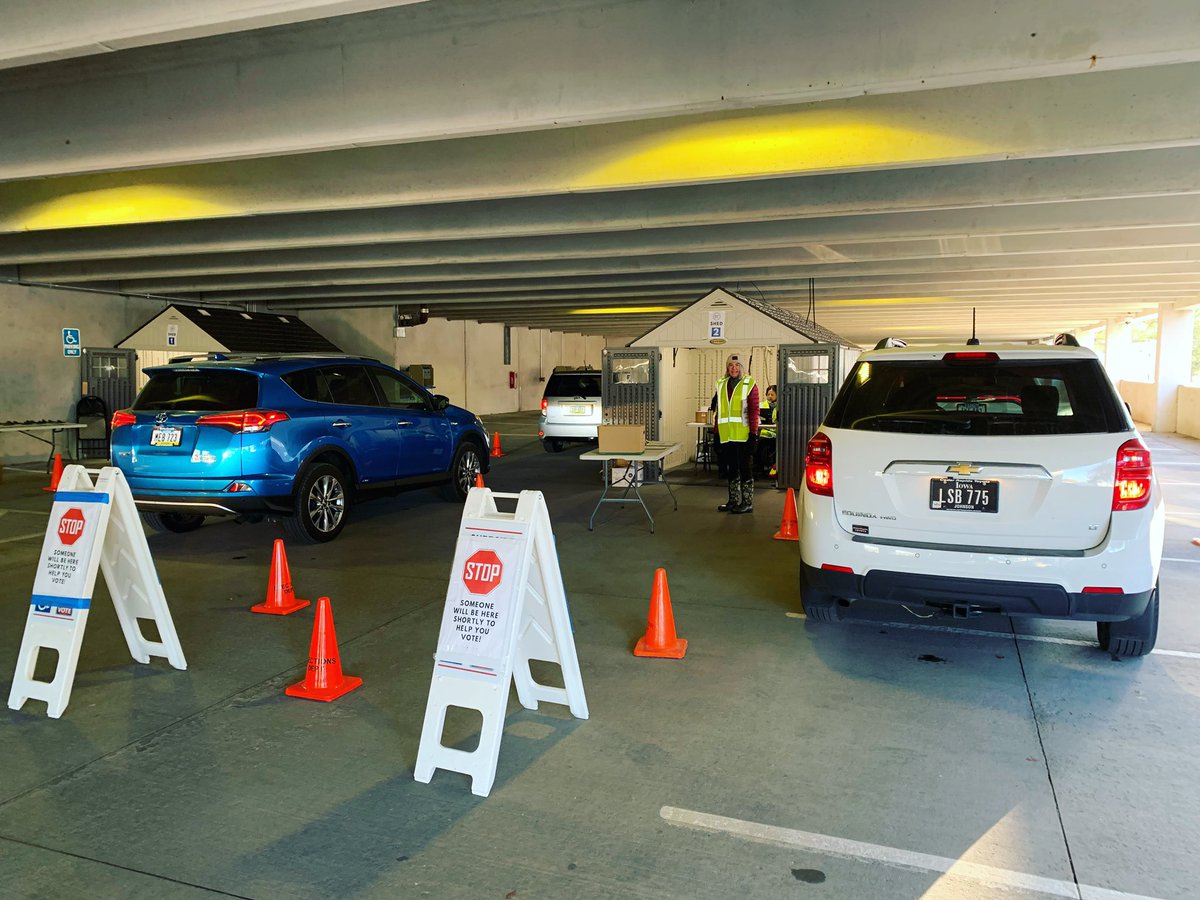 jcauditor's tweet photo. Aaaand, we’re off! We processed 25 voters in the first hour at the HHS Parking Ramp. Visit us in the drive-thru or office lobby until 5pm, or the Iowa Memorial Union until 3pm today. Full early voting schedule at https://t.co/oIIXOdJ8Lr #jocovotes https://t.co/HBS9sNt9Yy