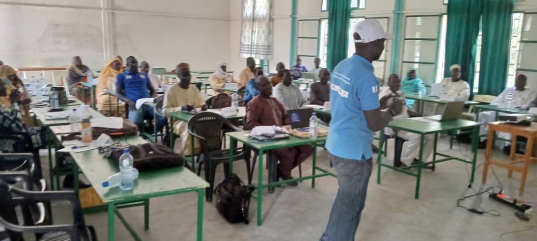 Atelier de renforcement des capacités techniques et oraganisationelles des acteurs locaux ( CPA, CDA et OSC),Départements de garada, Bahr Signaka et Aboudeïa.  Ce jour 19 octobre 2022 á Mongo.Cet atelier est organisé par le Consortium UICN.<a href="/ApefProgramme/">Programme APEF</a> <a href="/UICN_PACO/">UICN-PACO</a> <a href="/barkabreme1/">@breme.barka</a>