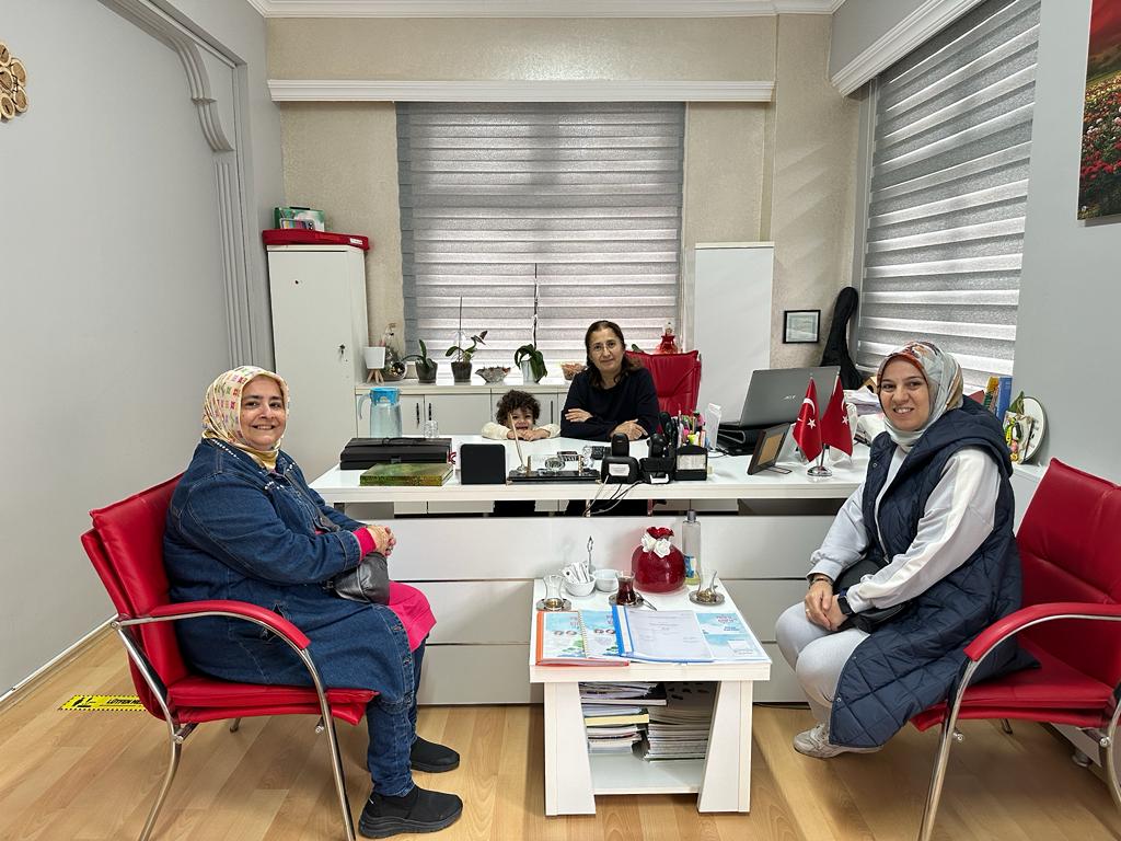 AkPartiGngren's tweet photo. İlçe Ar-Ge ve Eğitim başkanlığımızın düzenlemiş olduğu program kapsamında ilçemizde bulunan okullarımıza Yönetim Kurulu üyelerimiz  ile  ziyaretlerimiz devam ediyor.

📍Tozkoparan Mahallesi

Gönül gönüle #YüzYüze100Gün

@osmannnurika
@ahmetkaan79
@dvrnyalcinkaya https://t.co/8RgZ4ivSmI