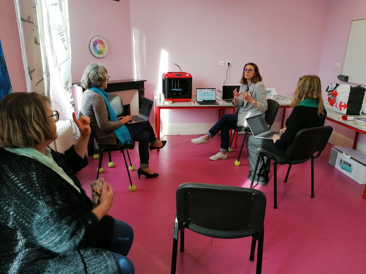 canope_77's tweet photo. Clap de fin des déploiements #FabLabALEcole à l'école Ste Marie, Dammarie77. Impatience, motivation, enthousiasme d'une équipe. #cameo #imp3D L'aventure commence ! https://t.co/0xGoTK4E9E